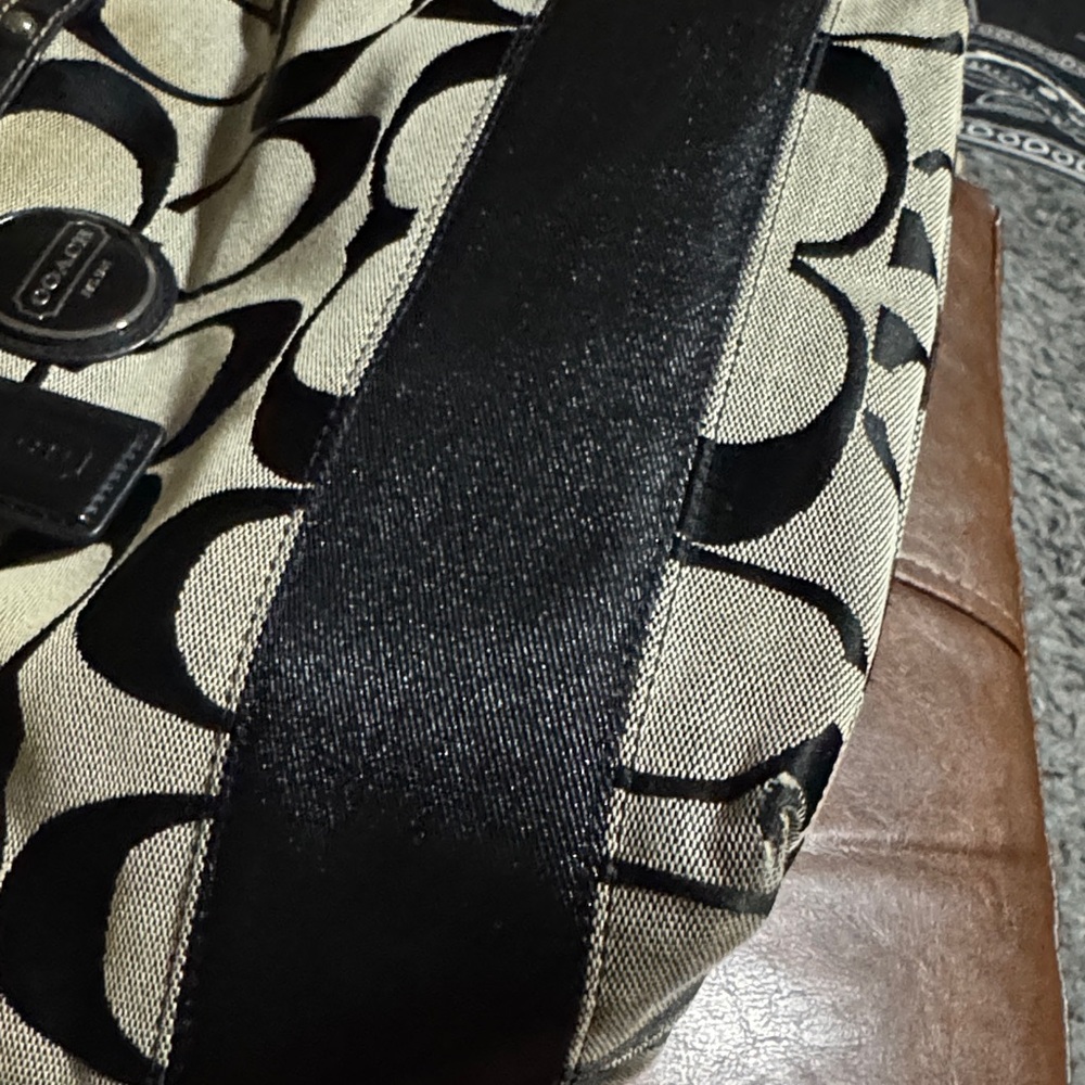 Coach Signature Black and Tan Tote - Picture 16 of 17